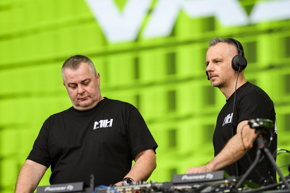 Didżeje rozgrzewają publiczność Łódź Summer Festival 2025. Muzyczne sety między koncertami