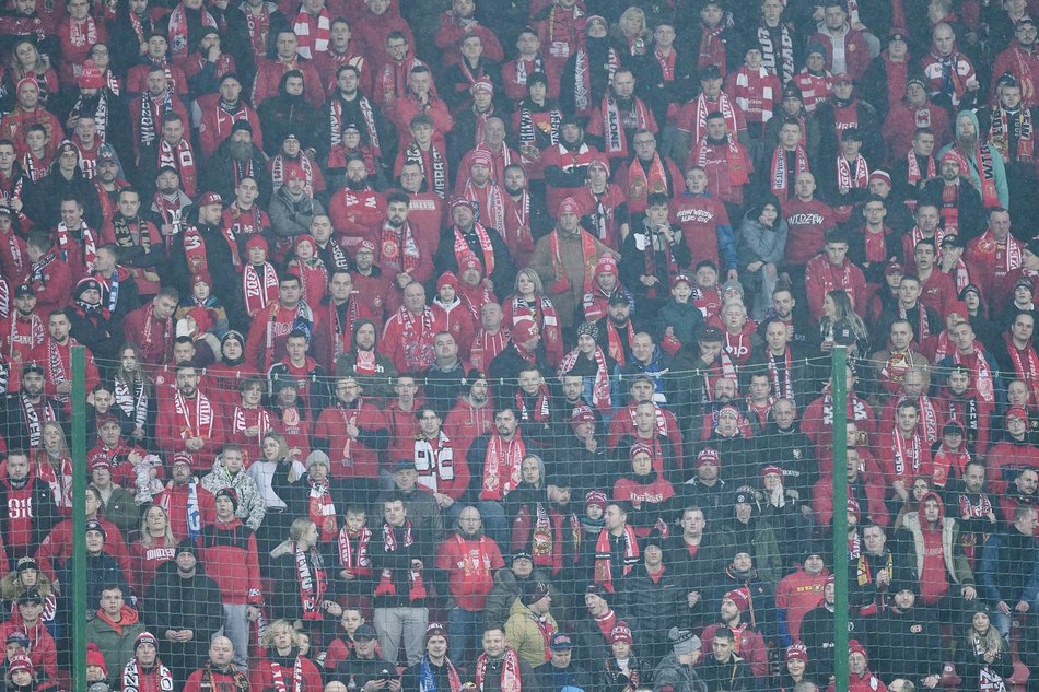 Kibice na meczu Widzewa Łódź z Jagiellonią Białystok