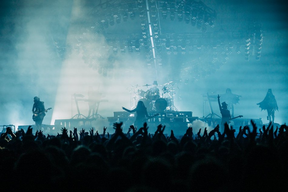 Łódź. Ghost w Atlas Arenie w Łodzi. Teatralny rock ze Szwecji wypełnił halę!
