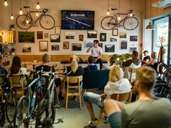 Kolarska na Bałutach w Łodzi. Kawiarnia speciality, serwis i sklep rowerowy w jednym!
