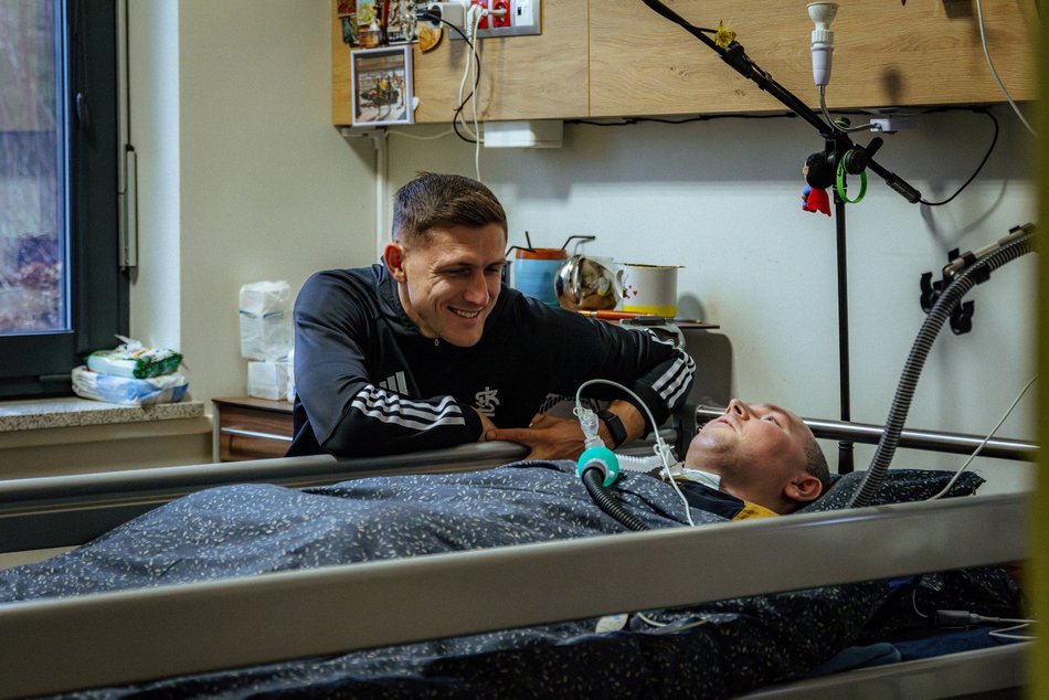 Łódź. ŁKS Łódź z wizytą w Hospicjum Łupkowa w Łodzi. Piękny gest tuż przed Świętami!