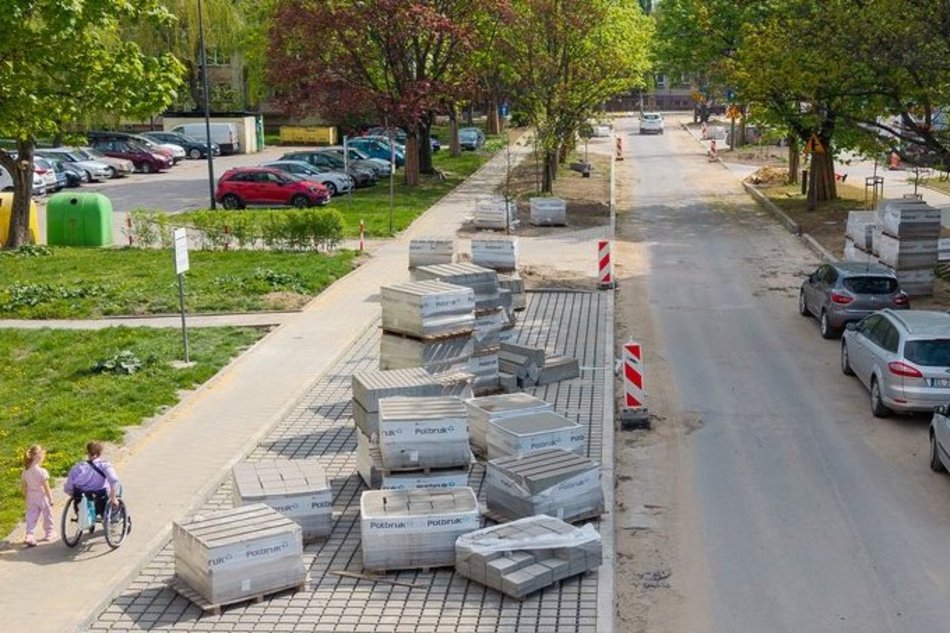 Łódź. Remonty dróg na Dąbrowie w Łodzi