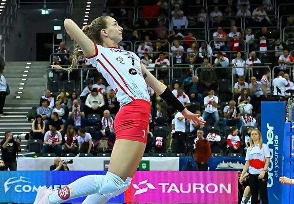 Wymagający bój równorzędnych rywali. ŁKS Commercecon Łódź zgarnia pełną pulę w Mielcu