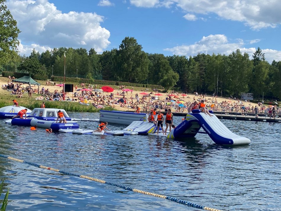 Malinka w Zgierzu, plaża z kąpieliskiem