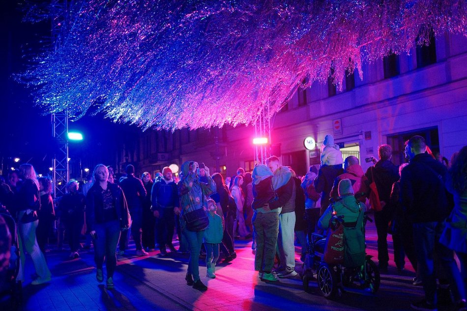 Łódź. Tłumy na Light Move Festival Łódź 2025! Mnóstwo pozytywnej energii!