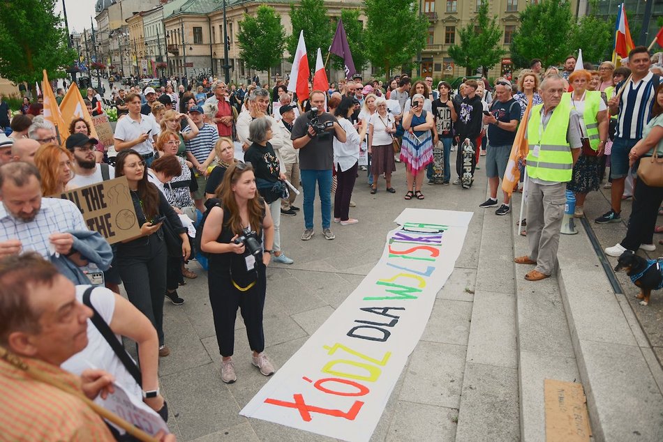 Łódź dla wszystkich! Piotrkowską przeszedł pokojowy spacer