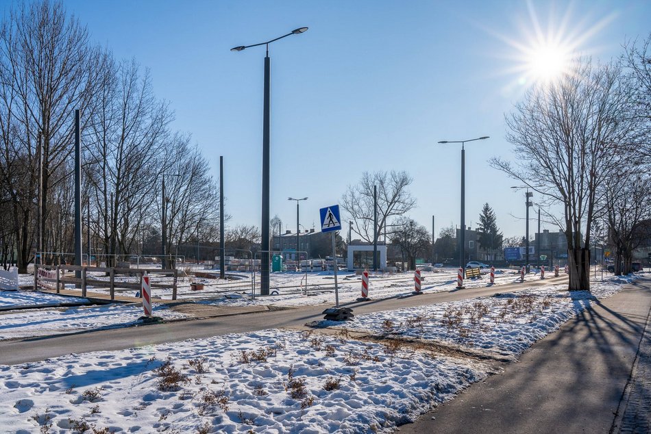 Łódź. Nowa krańcówka MPK Łódź przy Niższej nabiera kształtów. Gotowe torowisko i budynek socjalny