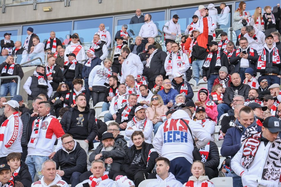 Łódź. Kibice na meczu ŁKS Łódź z Ruchem Chorzów. Byłeś/aś? Znajdź się w galerii!