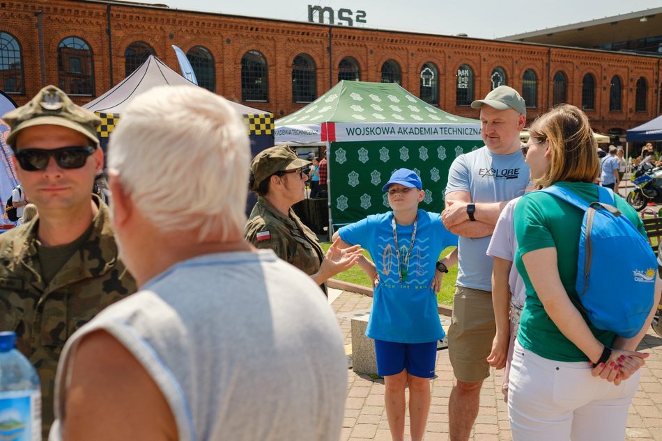 Łódź. Piknik Weterana w Manufakturze w Łodzi. Polscy bohaterowie, ekspozycje i wystawy
