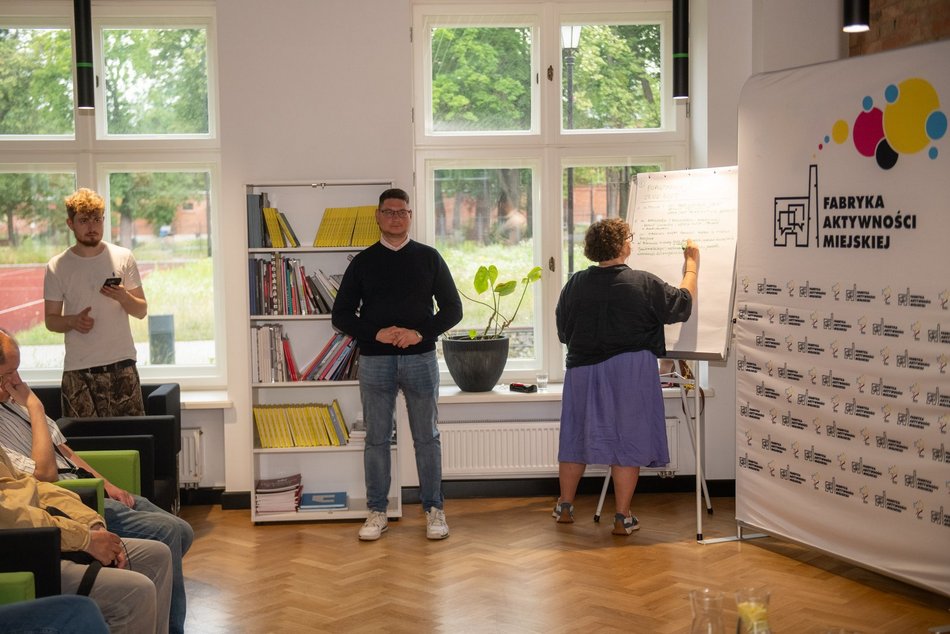 Łódź. Łodzianie na spotkaniu o inwestycjach nad Jasieniem