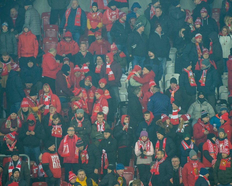 Kibice na meczu Widzewa Łódź z Pogonią Szczecin