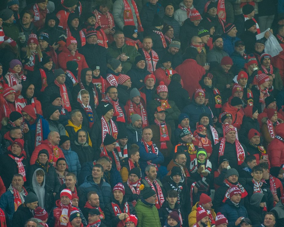 Kibice na meczu Widzewa Łódź z Pogonią Szczecin