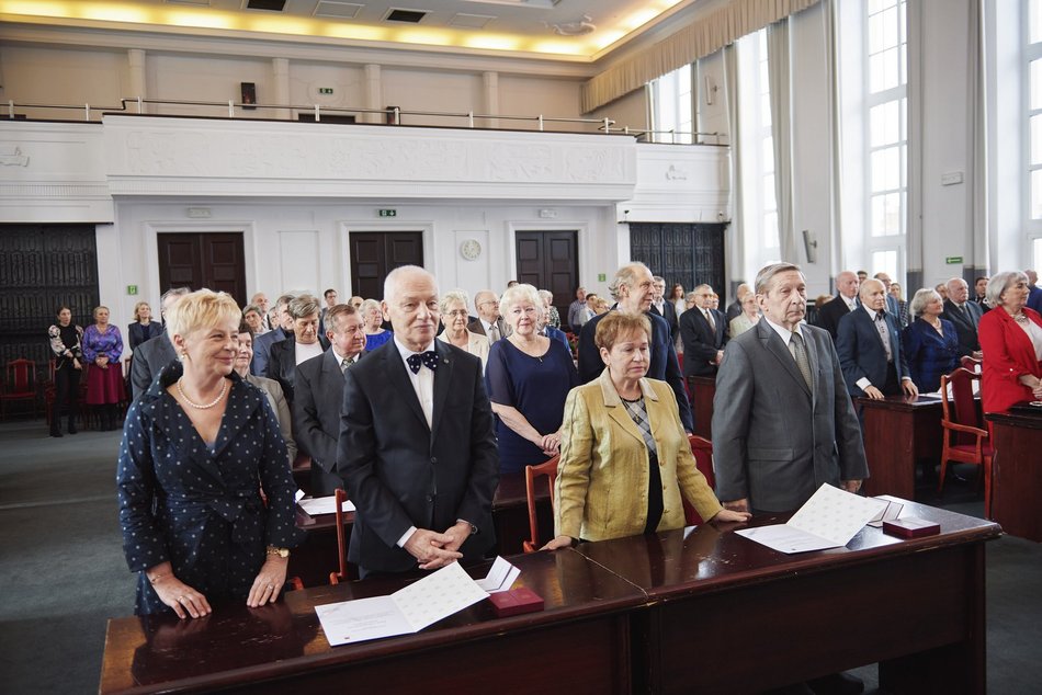 Uroczystość wręczenia medali z okazji długiego pożycia małżeńskiego