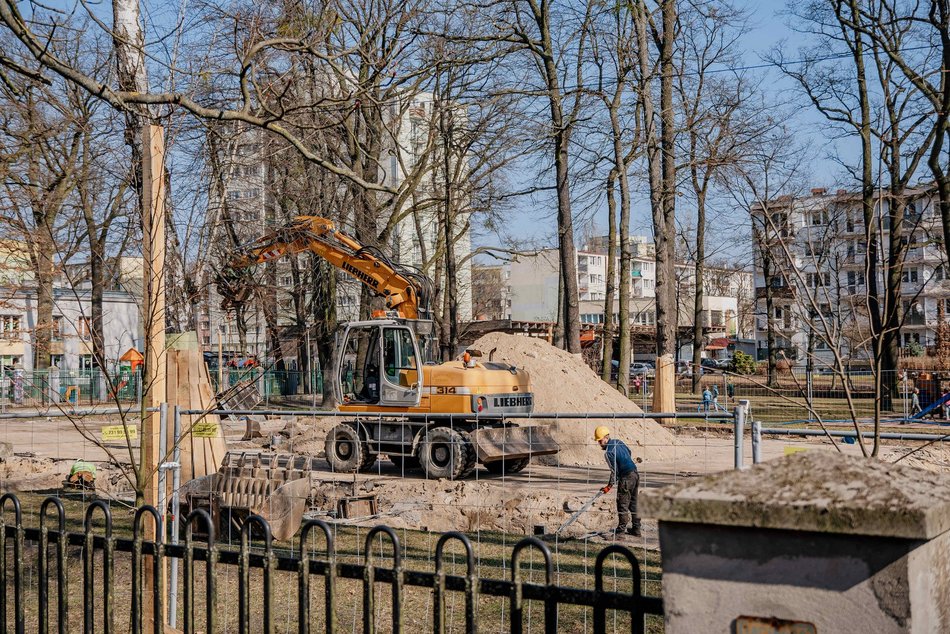 Nowa hala sportowa w szkole przy Przędzalnianej. Wykopali już fundamenty
