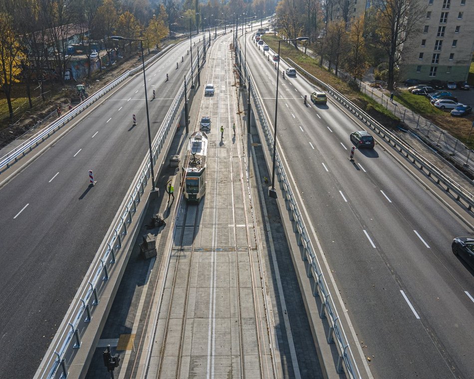 MPK Łódź. Testowy przejazd tramwaju po wyremontowanym torowisku na Śmigłego-Rydza