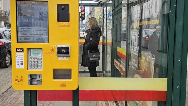 Biletomaty MPK Łódź na przystankach. Jak sprawdzi się nowe rozwiązanie? [ZDJĘCIA]