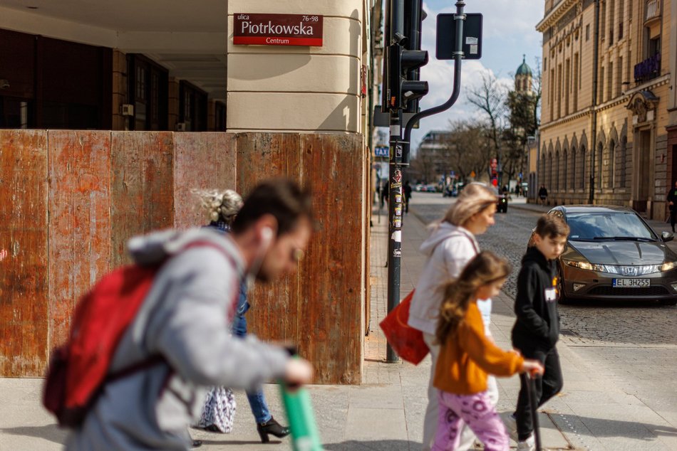 Dom Buta przy Piotrkowskiej nigdy już nie będzie taki sam! Trwa zabudowa podcieni