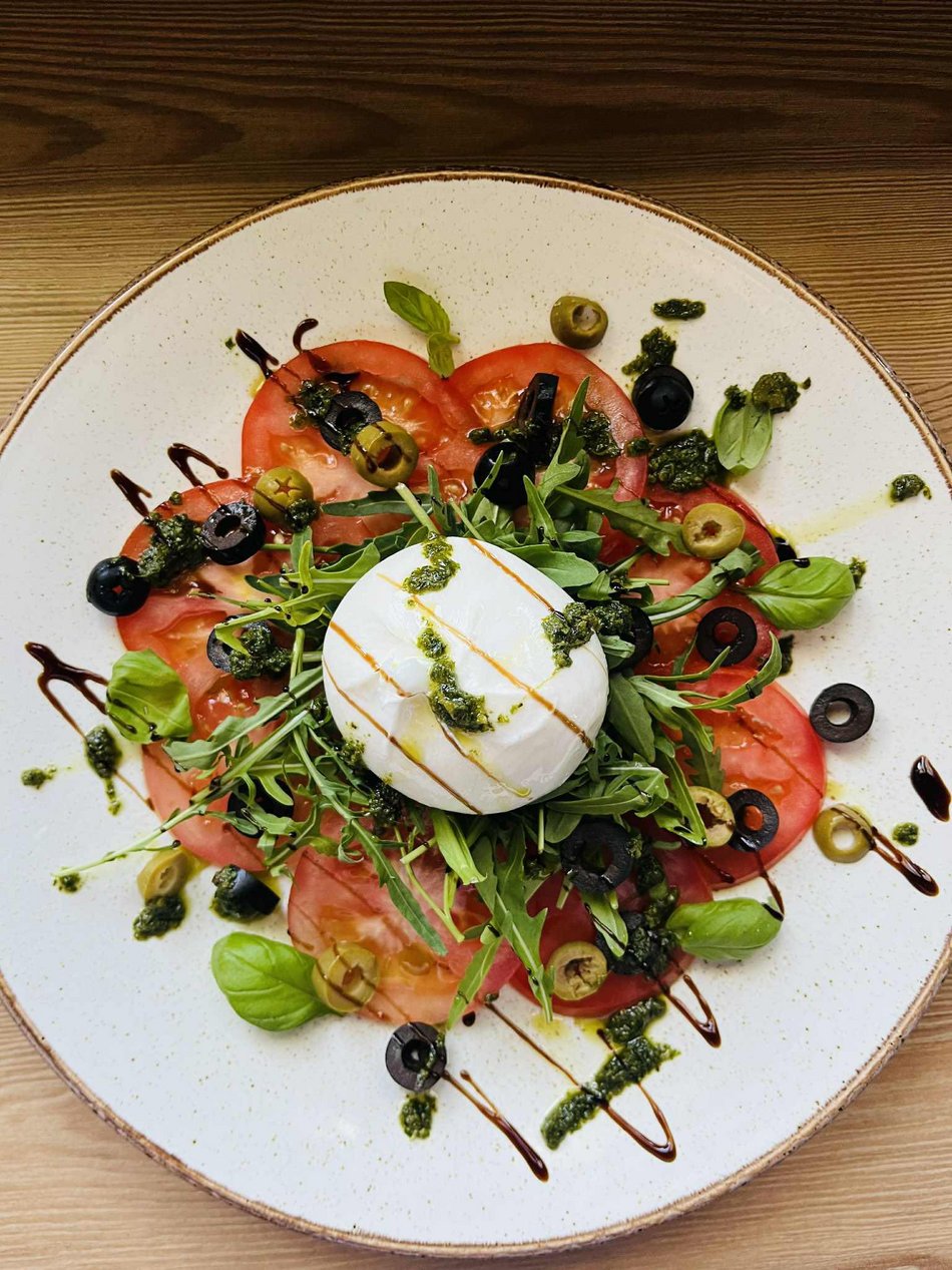 Łódź. Restauracja Boska Włoska w Łodzi po rewolucji. Nowa managerka, menu i dania sezonowe