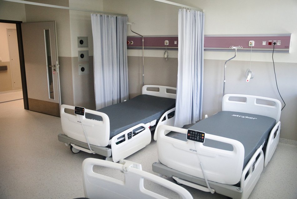 Łódź. Oddział Neurochirurgii w Szpitalu Kopernika w Łodzi po remoncie