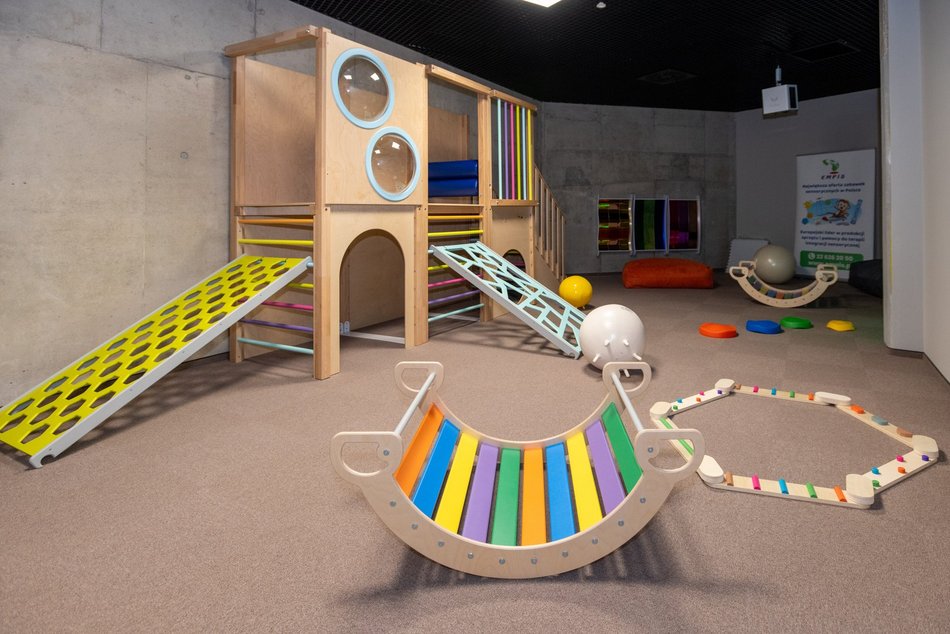 Łódź. Nowy figloraj w Orientarium Zoo Łódź bez barier. Sala zabaw dostosowania dla dzieci neuroatypowych