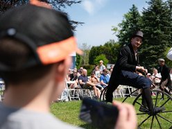 Ogród Botaniczny w Łodzi tętni życiem! Niedzielne tańce, koncerty, kiermasz i więcej