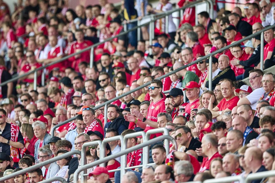 Kibice na meczu Widzewa Łódź