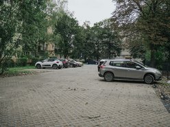 Łódź. Nowy parking na Kozinach w Łodzi. Tego potrzebowali mieszkańcy