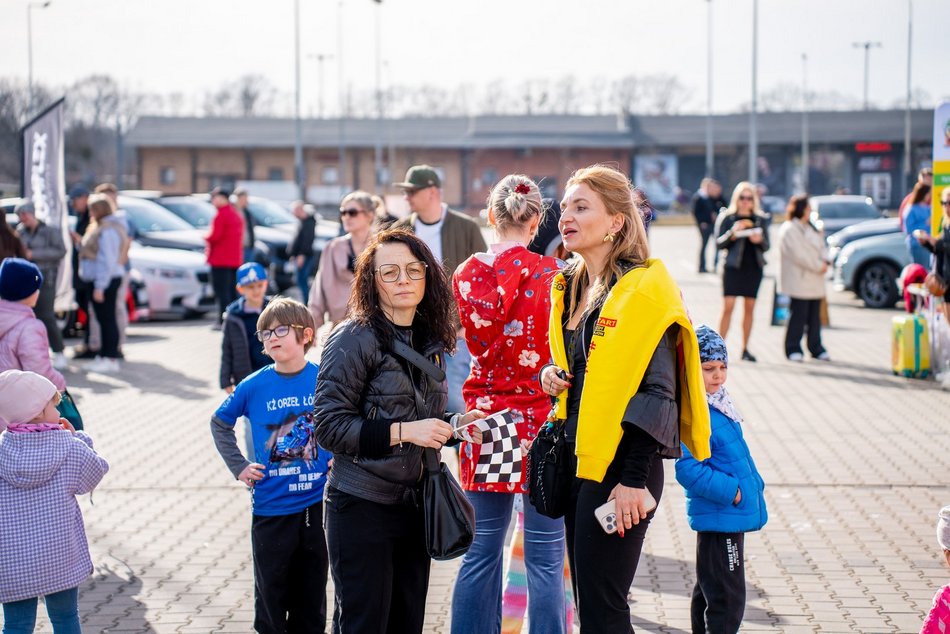 Łódź. Piknik AutoMocne przy Moto Arenie w Łodzi. Masa atrakcji dla każdego na Dzień Kobiet