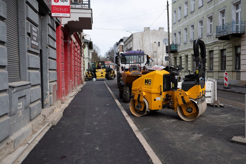 Łódź. Remont Przędzalnianej w Łodzi. Nowe parkingi, jezdnia i chodniki już po Wielkanocy