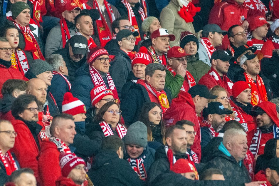 Łódź. Kibice na meczu Widzew Łódź - Lech Poznań. Byłeś/aś? Znajdź się w galerii!