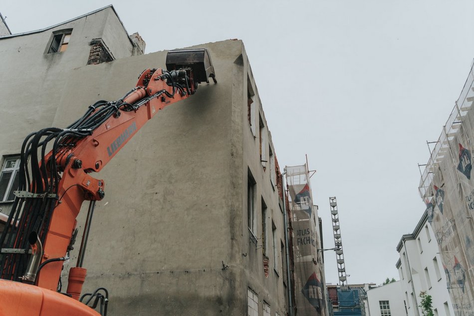 Łódź. Trwa remont kamienicy przy Włókienniczej 1 w Łodzi. To ostatni element metamorfozy ulicy!