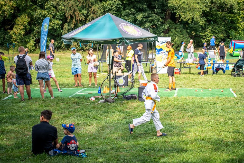 Piknik w parku na Młynku