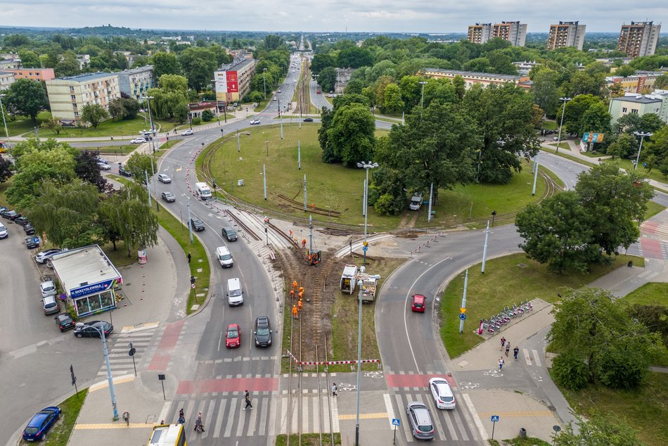 Remonty torowisk na rondzie Lotników Lwowskich i Żabieńcu