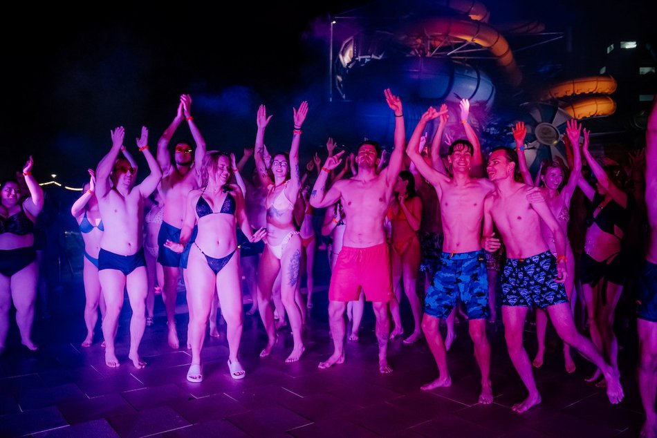 Łódź. Pink Party w Aquaparku Fala. To najbardziej różowa impreza w Łodzi