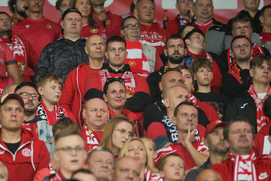 Kibice Widzewa Łódź z Pogonią Szczecin. Byłeś/aś tam? Znajdź się w galerii!
