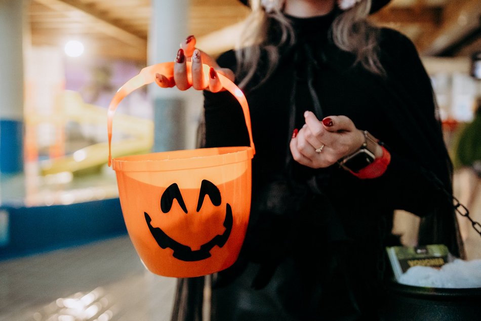 Łódź. Halloween w Aquaparku Fala. Upiorna muzyka, niespodzianki i pływający kościotrup!