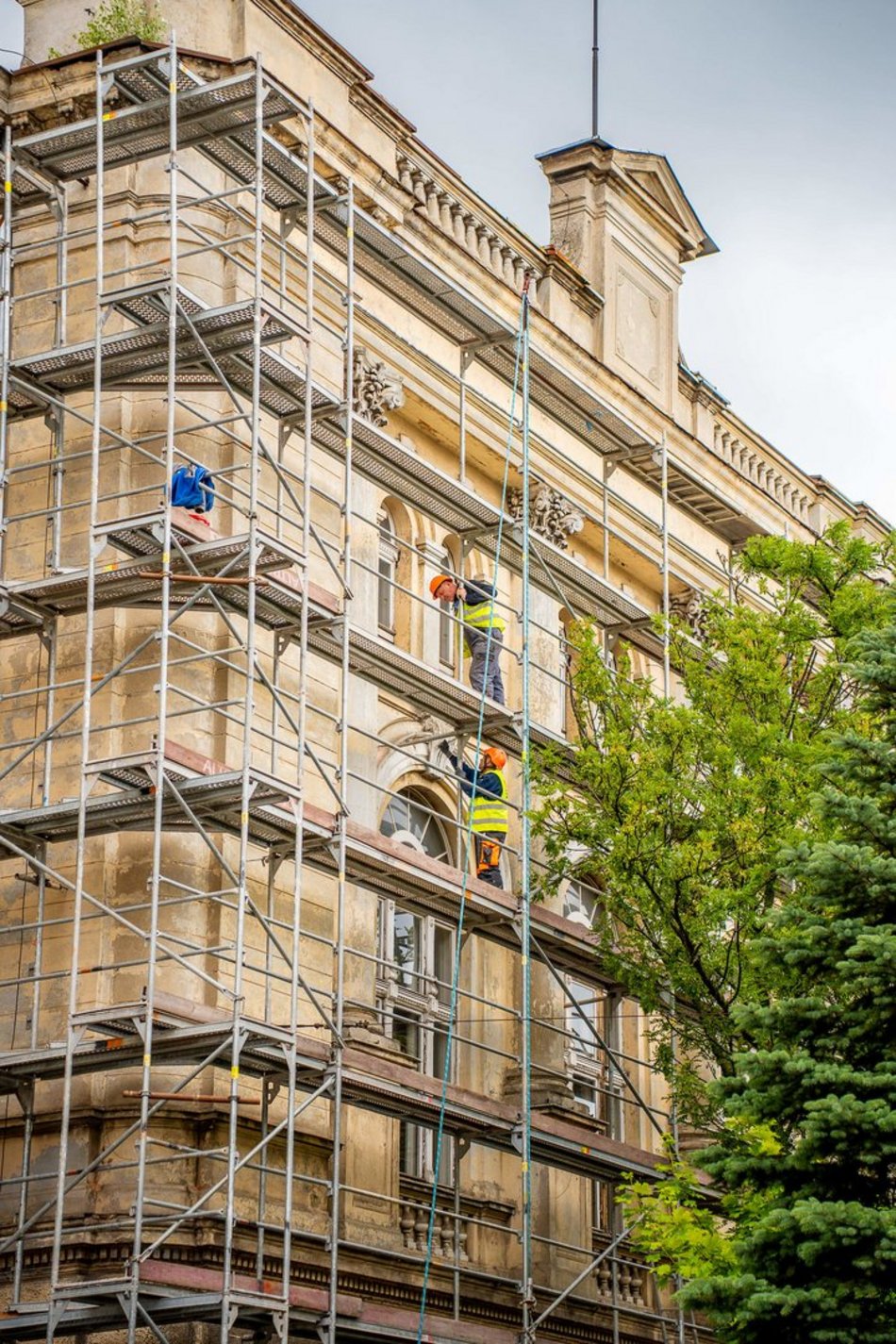 Łódź. Ruszył remont IV Liceum w Łodzi. Słynną szkołę czekają wielkie zmiany!
