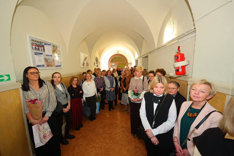 Łódź. Jubileusz w Szkole Podstawowej nr 42 w Łodzi. Huczne obchody z okazji 100-lecia