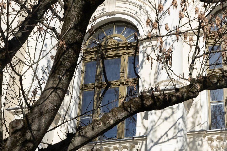 Finał remontu IV LO w Łodzi. Zabytkowy gmach odzyskał swój dawny blask