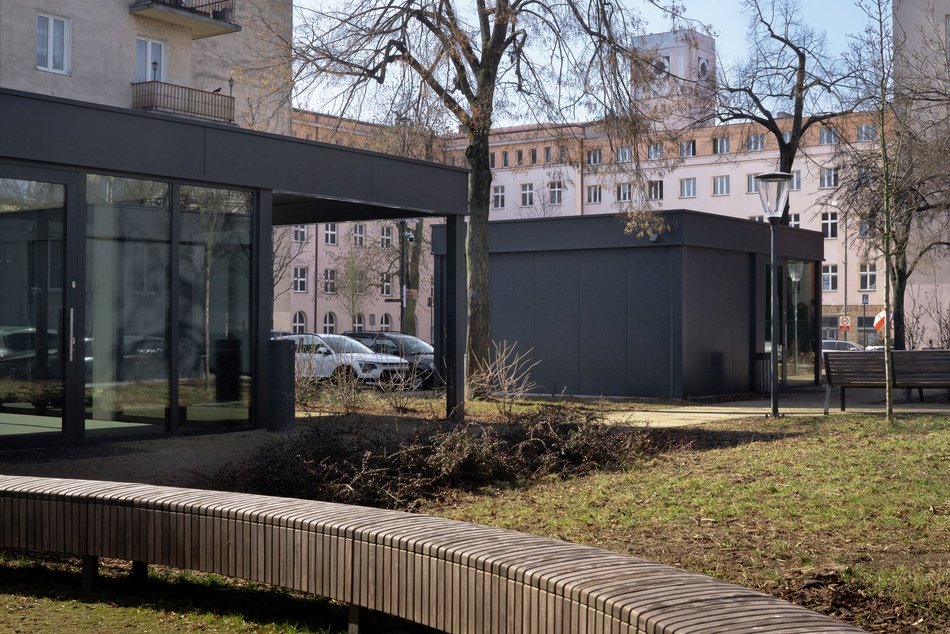 Łódź. Plac Komuny Paryskiej w Łodzi otwiera się na najemców. Stwórz tam własny biznes!