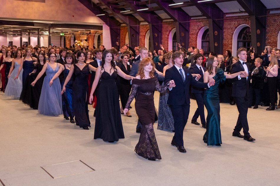 Łódź. Studniówka I LO w Łodzi