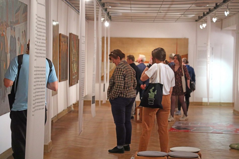 Zwiedzający podczas Nocy Muzeów 2023 w Łodzi