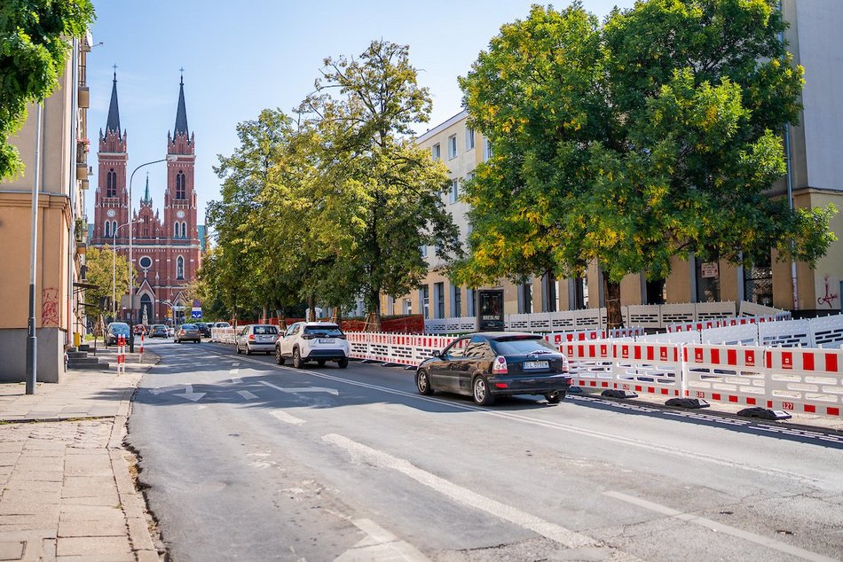 Remont Lutomierskiej w Łodzi. Są już wygrodzenia, lada chwila start prac