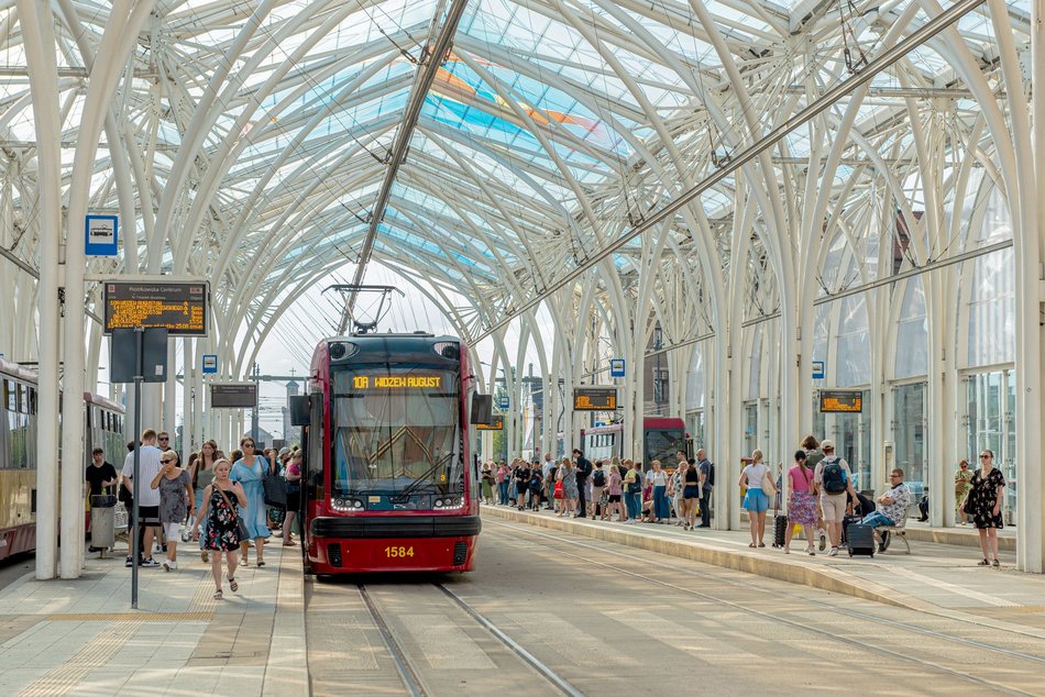 Łódź. Wysiadasz z tramwaju lub autobusu MPK Łódź? Sprawdź, czy wszystko zabrałeś!