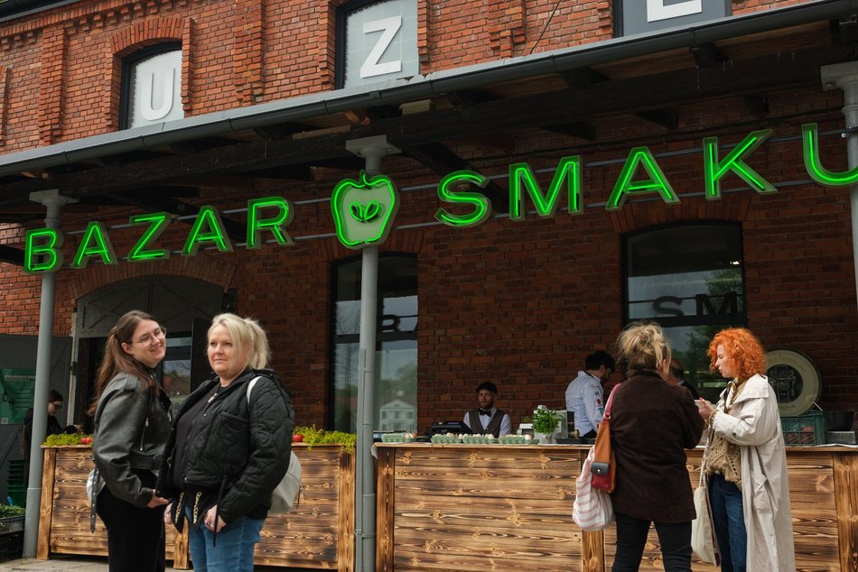 Łódź. Bazar smaku w Ogrodach Geyera w Łodzi przyciąga smakoszy! Zdrowa żywność dla każdego