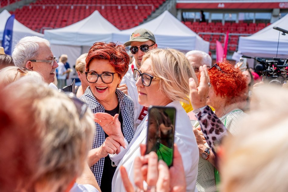 Huczny finał Senioraliów 2026 w Łodzi. Jolanta Kwaśniewska, zajęcia fitness, stoiska i inne