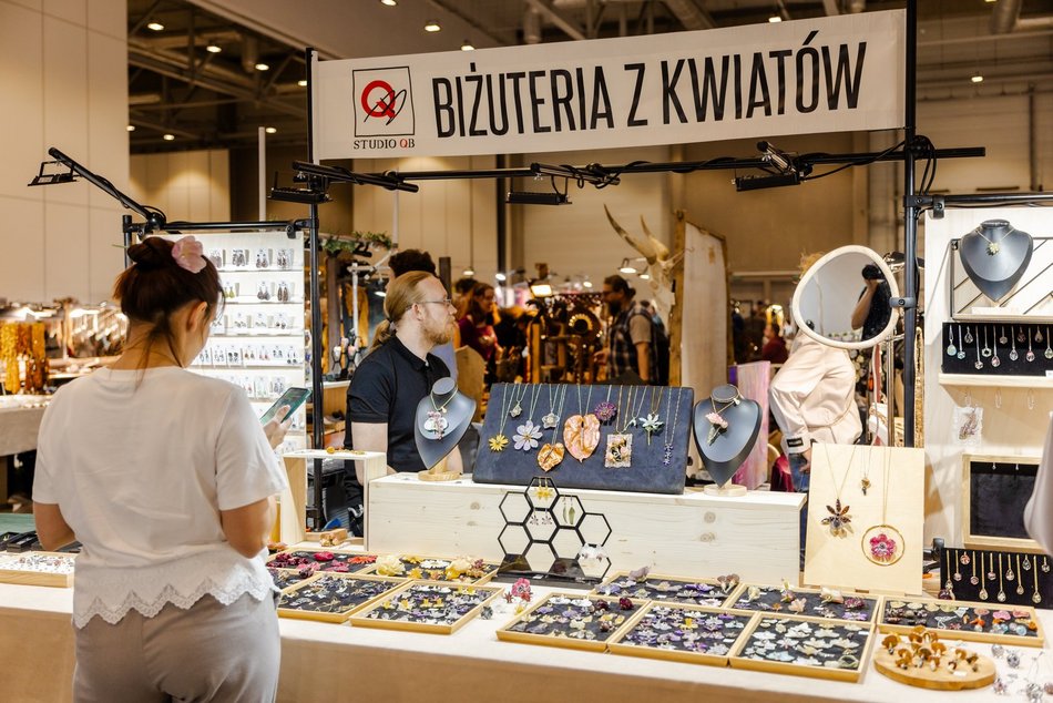 Łódź. Targi kamieni w hali Expo Łódź. Minerały, naturalna biżuteria, rękodzieło i... meteoryty!