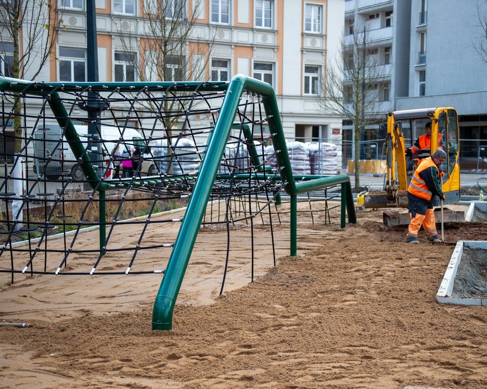 Plac Wolności z nowym placem zabaw