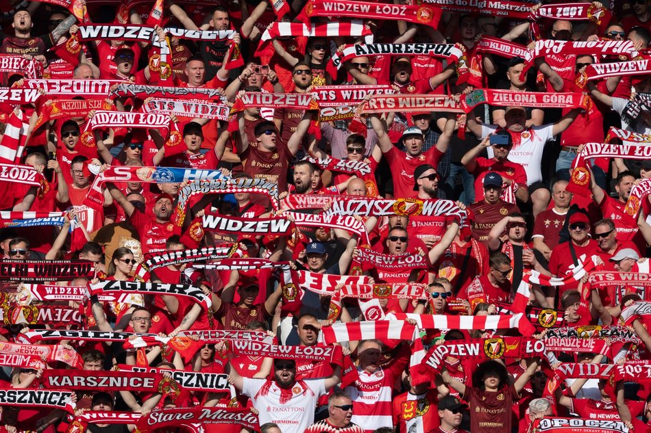 Kibice na meczu Widzewa Łódź z Piastem Gliwice
