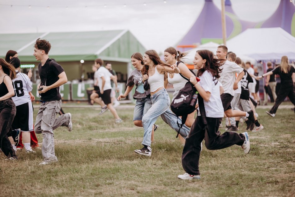 Łódź Summer Festival 2025 wystartował! Otwarcie bram i tłumy biegnące pod scenę!